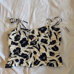 Old Navy Women's Camisole - Black Floral on White